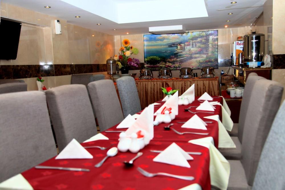 Saffron Hotel Dubaj Kültér fotó