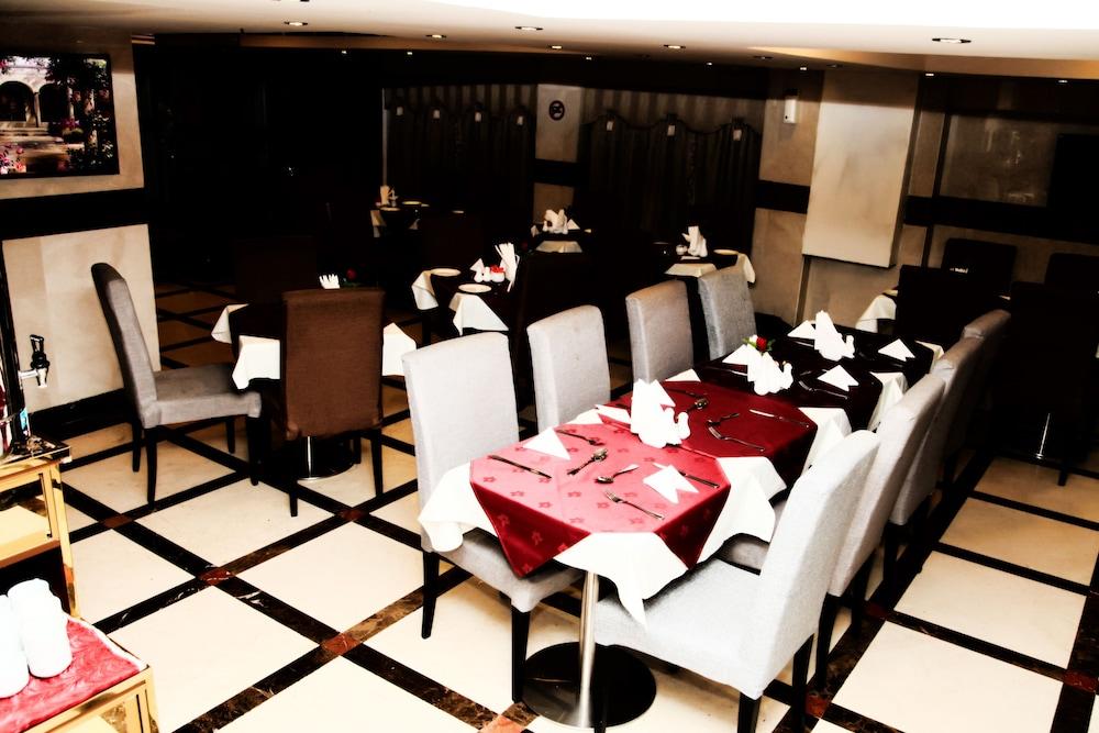 Saffron Hotel Dubaj Kültér fotó