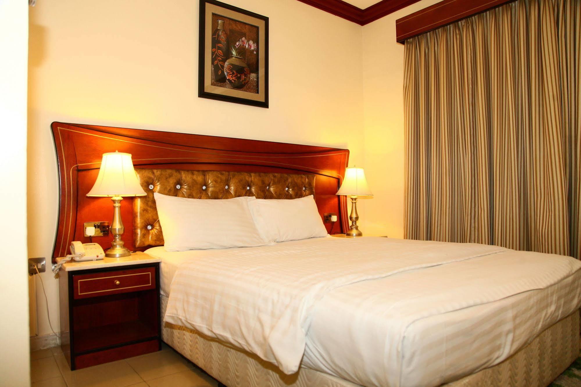 Saffron Hotel Dubaj Kültér fotó